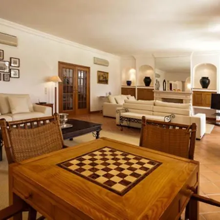 Sleeps 12 Pool Air Con T610358 Vila *