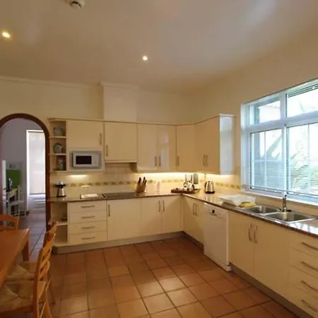 Sleeps 12 Pool Air Con T610358 Villa